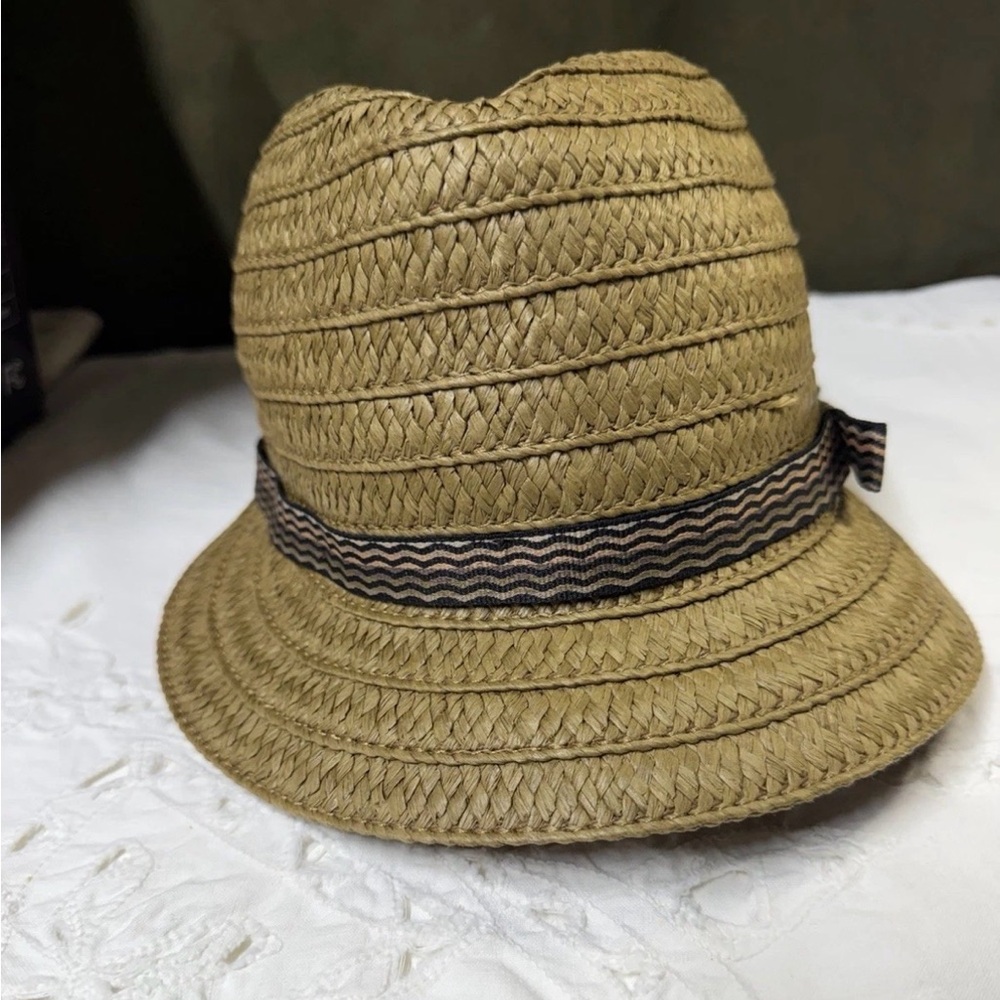 Duluth Trading Co Tan Straw Hat with Black Band